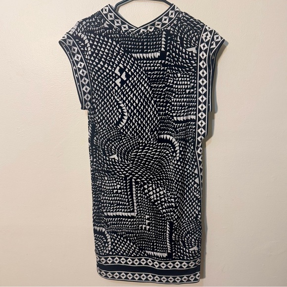 NWOT BCBGMaxAzria Black & White Geometric Cowl Neck Dress, Size XS - Picture 4 of 4